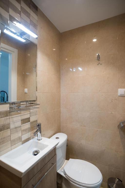 Monastiraki 3-4 Blue Sky Apartment Athena Bagian luar foto