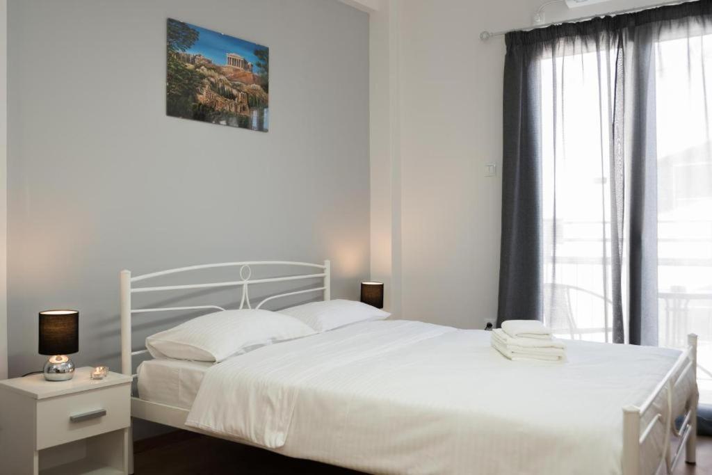 Monastiraki 3-4 Blue Sky Apartment Athena Bagian luar foto