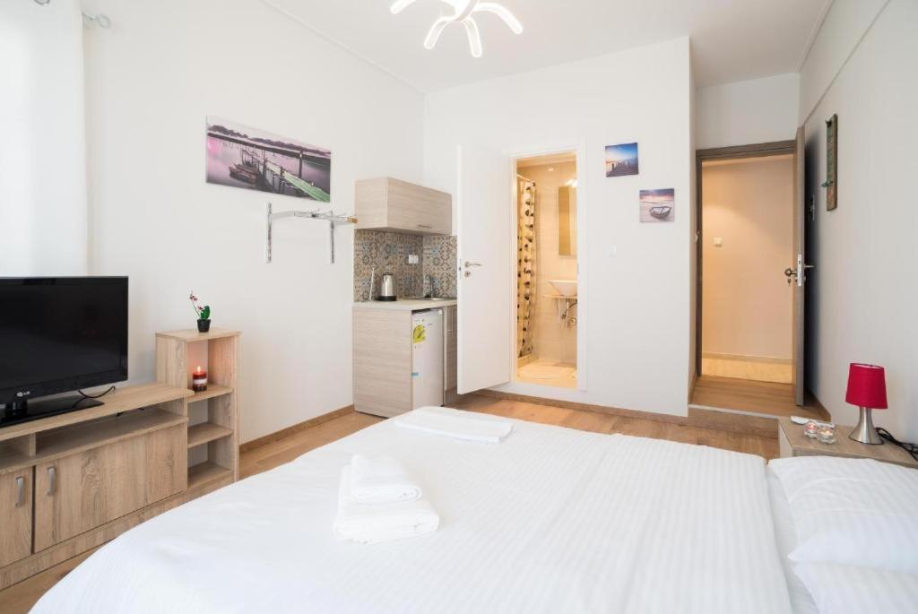 Monastiraki 3-4 Blue Sky Apartment Athena Bagian luar foto